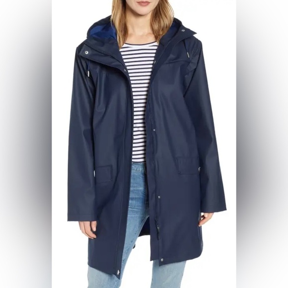 NWT Helly Hansen HH Women’s Waterproof Rain Jacket In Navy - Picture 10 of 10